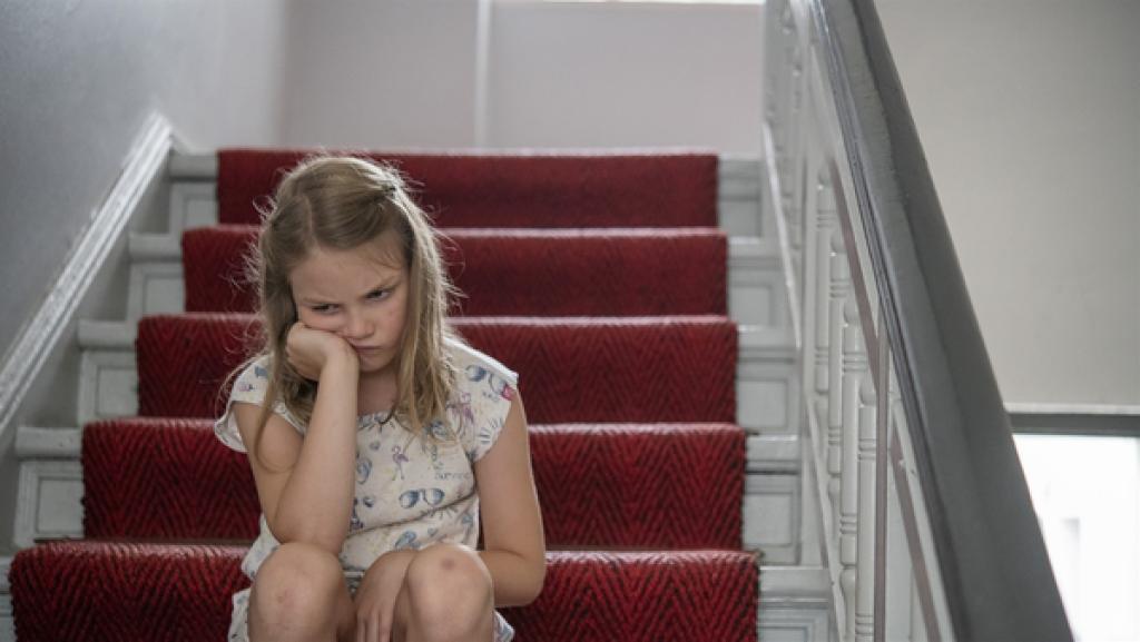 Rechte: KiKA/Erik Drews Lina ist langweilig, und Georg hat keine Zeit.