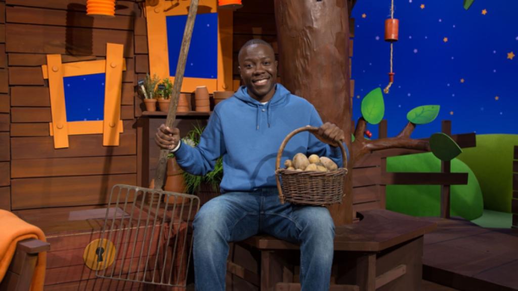 Matondo hat Kartoffeln geerntet.