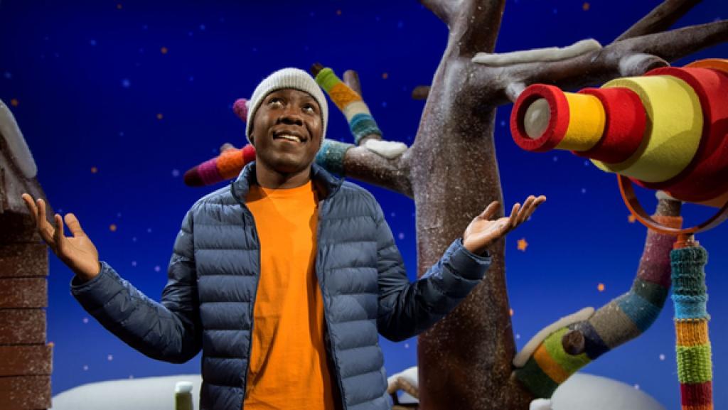 Matondo berichtet von seinem ausgiebigen Adventsspaziergang und welche tollen Lichter er bereits in den Fenstern entdeckt hat.