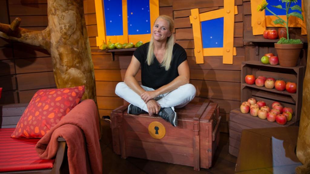 Singa war an einem besonderen Ort. Der Ort hatte dicke Mauern und einen Turm, vom dem man weit ins Land schauen konnte.