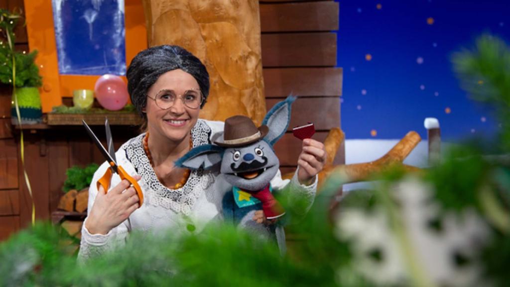 Singa und Fidi singen das Verkleide-Lied und feiern die Weiberfastnacht.