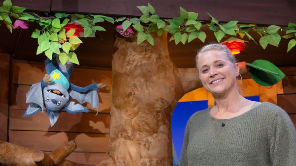 Fidi will ihrem Vater zum Papata noch eine Freude machen.