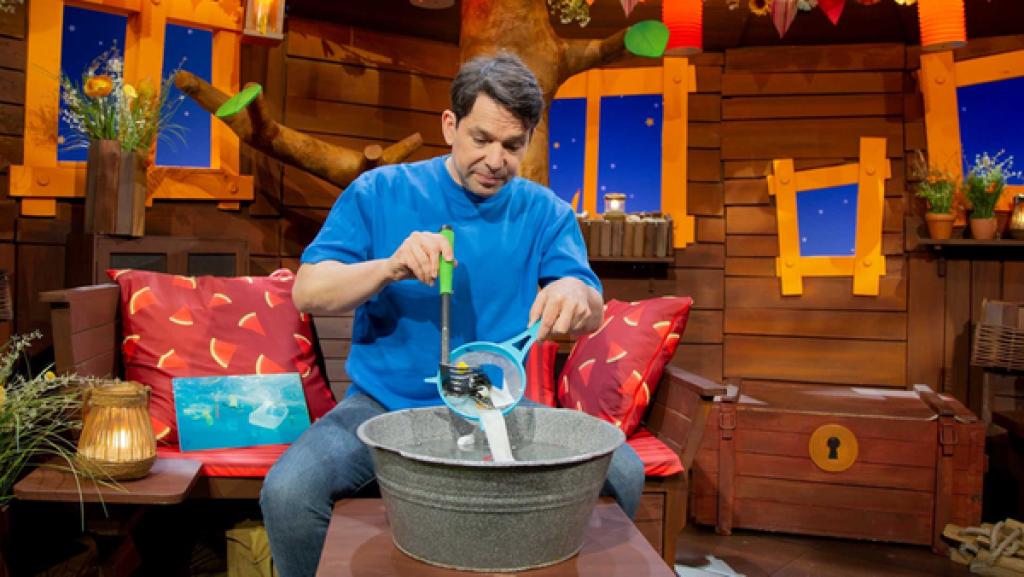 Juri gefällt es gar nicht, dass in unseren Meeren so viel Müll schwimmt. Was kann man dagegen tun?