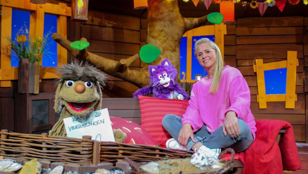 Kennst du schon die neue Bewohnerin in Moppis Leckerladen? Es ist die Katze MiWau!