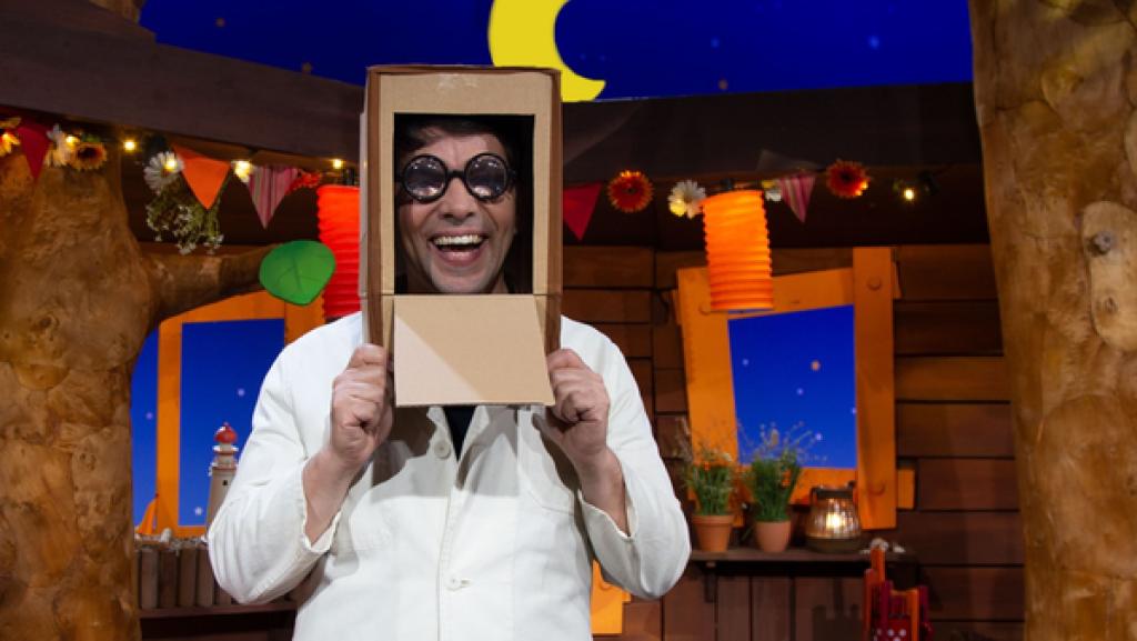 Professor Juri stellt eine seiner genialen Erfindungen vor: den Gutelaunomaten.