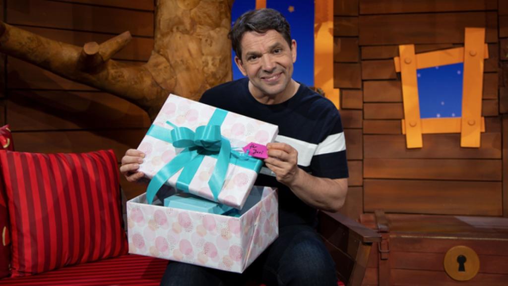 Ein Geschenk im Geschenk im Geschenk... was da wohl für eine Überraschung drin ist?