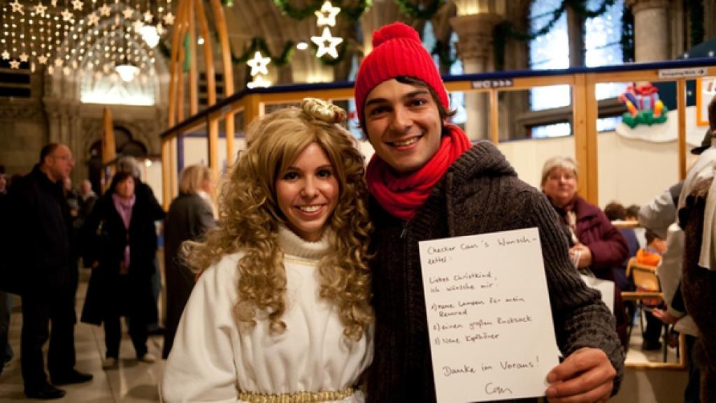 Der Christkind-Check / Checker Can mit dem Wiener Christkindl. | Bild: BR/megaherz gmbh/Hans-Florian Hopfner
