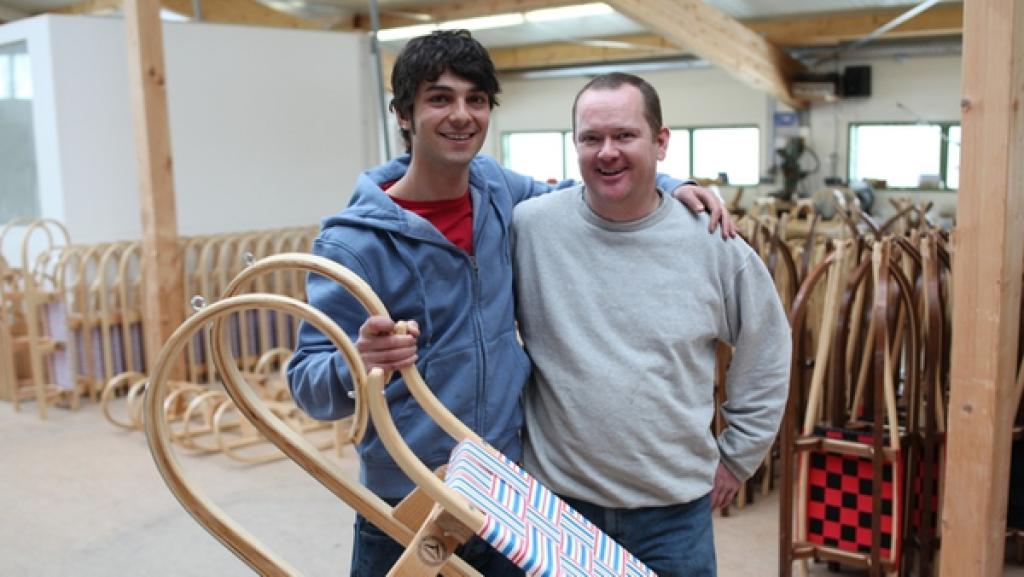 Der Schlitten-Check | Can mit Schlittenbauer Robert Wechselberger | Bild: BR | megaherz GmbH | Florian Hopfner