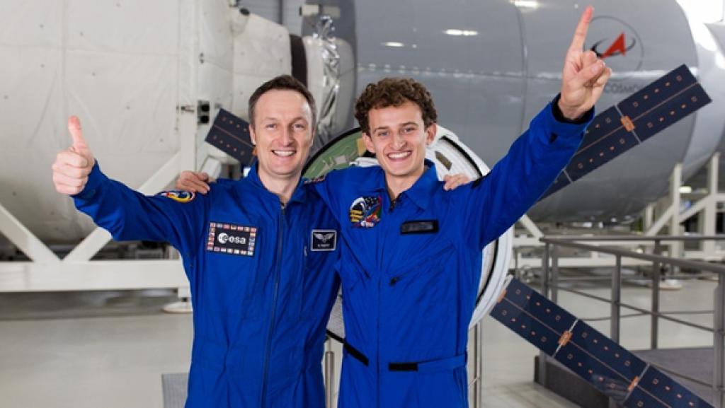 Der Mond-Check | Julian mit Astronaut Matthias Maurer | Bild: BR | megaherz GmbH | HF Hopfner