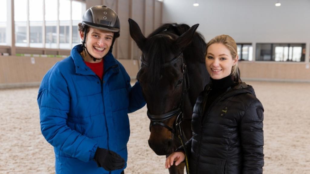Der Pferdesport-Check  | Checker Julian mit Voltigierer Julian  | Bild: BR | Megaherz GmbH