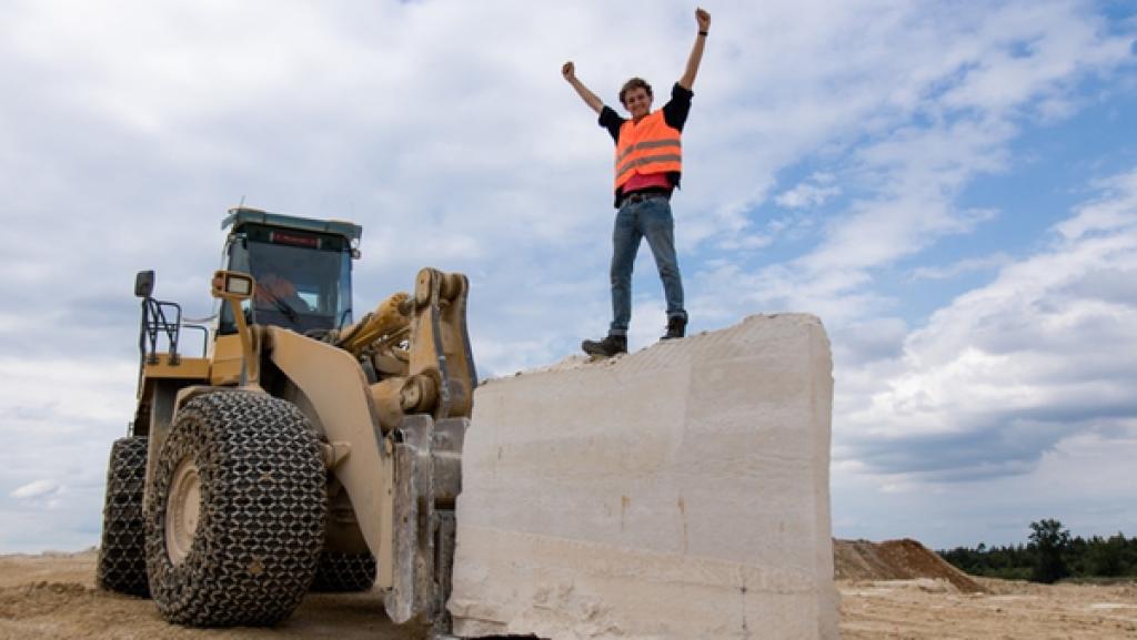Der Steine-Check | Bild: BR | megaherz gmbh | Hans-Florian Hopfner