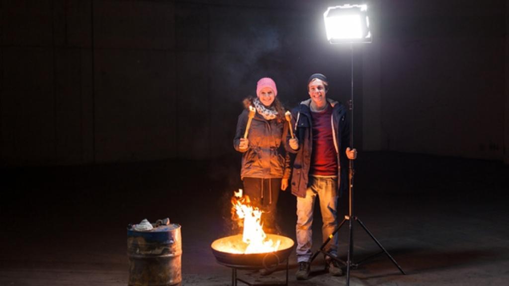 Der Licht-Check / Tobi mit Licht-Expertin Laura Aulbach | Bild: BR / megaherz / HF Hopfner