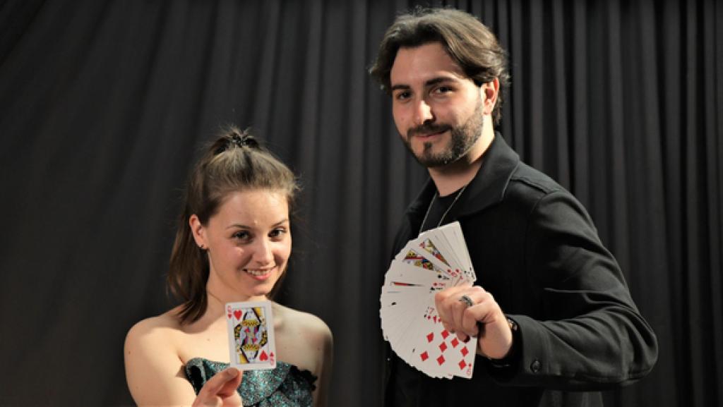 Der Verwandlungs-Check | Checkerin Marina mit Magier Chris Stark. | Bild: BR | megaherz gmbh | Josef Mayerhofer