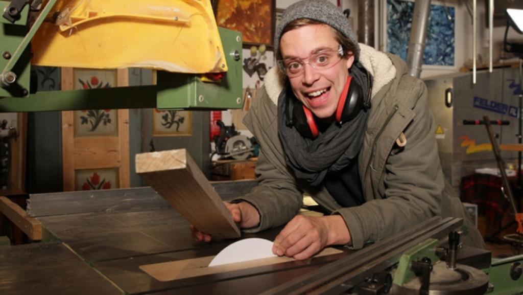 Mit Papier sägen?!  | Bild: BR | megaherz gmbh