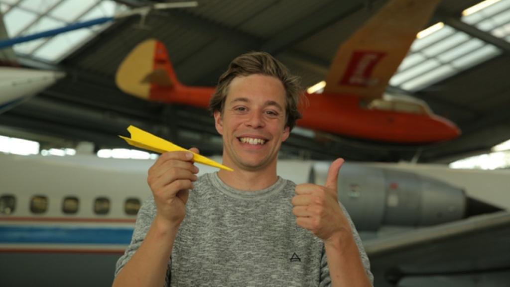 Ohne Fernsteuerung fernsteuern?! / Tobi versucht Dieters Aufgabe zu lösen... | Bild: BR / megaherz GmbH