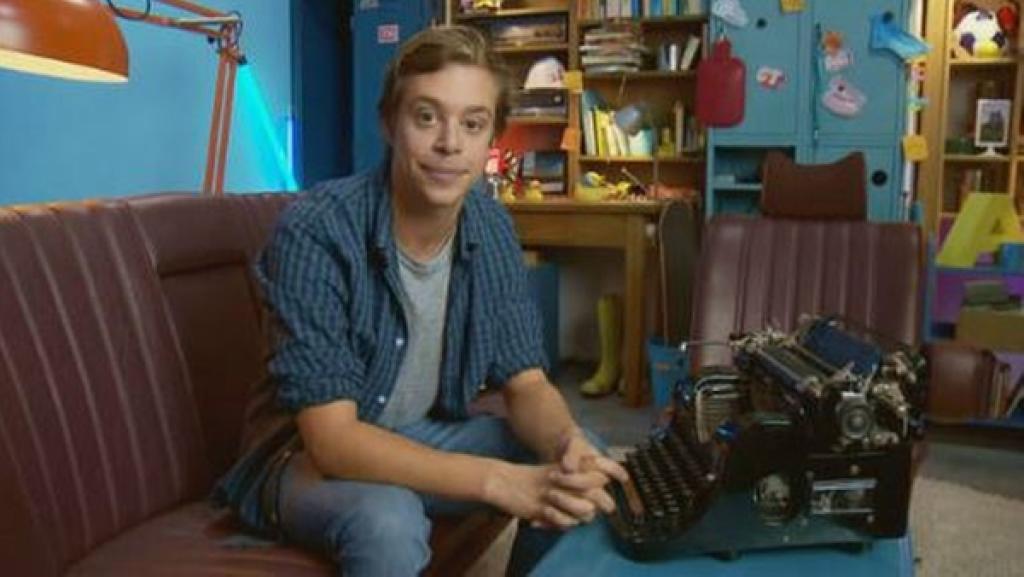 Süßigkeiten · Computertastatur · Fisch | Rechte: BR | megaherz film- und fernsehen gmbh Süßigkeiten | Computertastatur | Fisch (09) | Checker Tobi beantwortet eine Computerfrage. | Bild: BR | megaherz film- und fernsehen gmbh