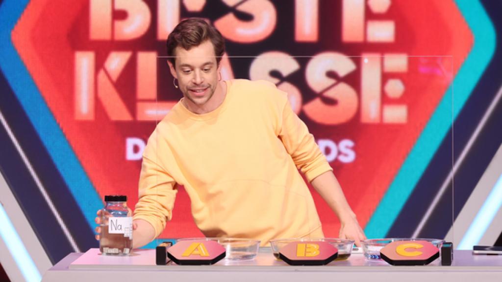 Explodierendes Natrium | Rechte: KiKA Explodierendes Natrium | Rechte: KiKA