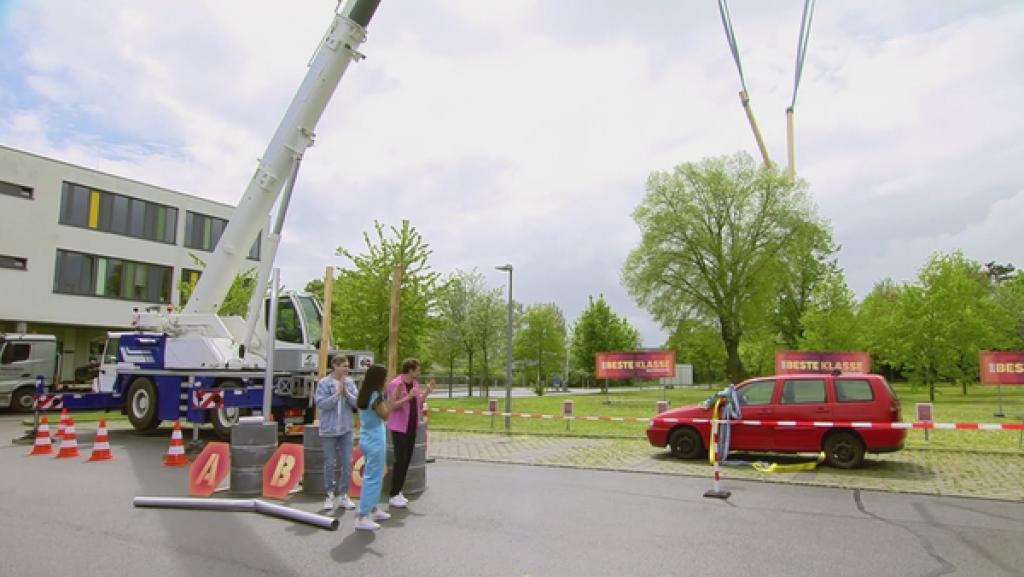 Fabian Baggelers schwebendes Auto | Rechte: KiKA Fabian Baggelers schwebendes Auto | Rechte: KiKA