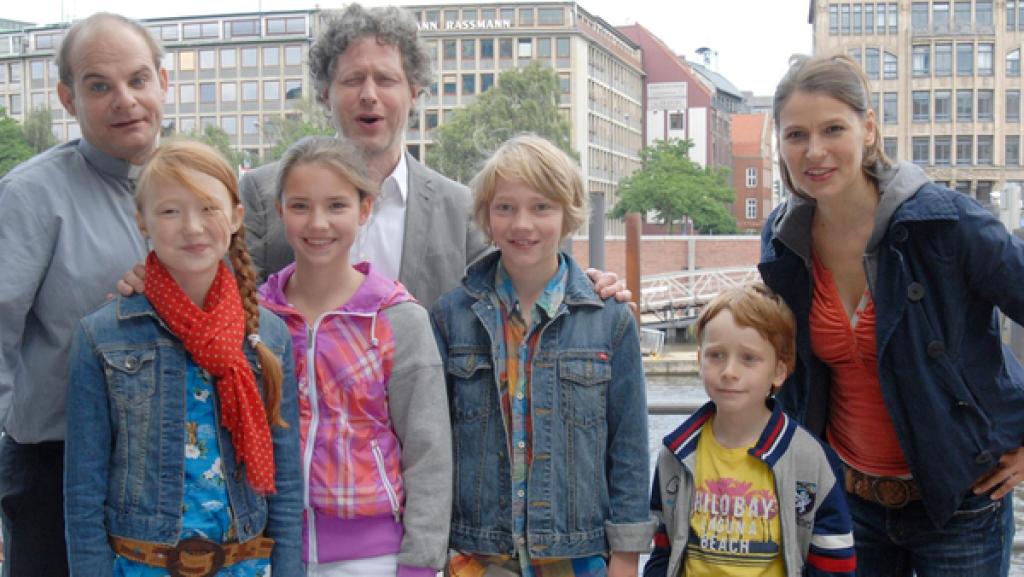 Jan (Matthias Klimsa), Emma (Aurelia Stern), Nina (Carolin Garnier), Hannes (Jörn Knebel), Max (Bruno Alexander), Henri (Sammy O’Leary) und Svenja (Stefanie Schmid).