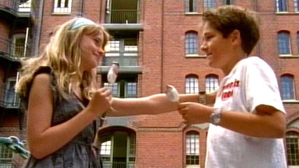 Unschuldig (S06/E01) | Rechte: NDR Folge 66: Unschuldig: Lilly und Laurenz sprechen über die Liebe