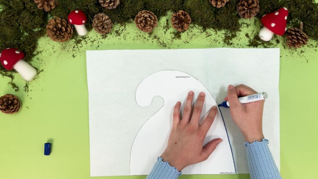 Kostenlose Bastelanleitung zum Herunterladen: Nähe deine eigene Schlumpfmütze!