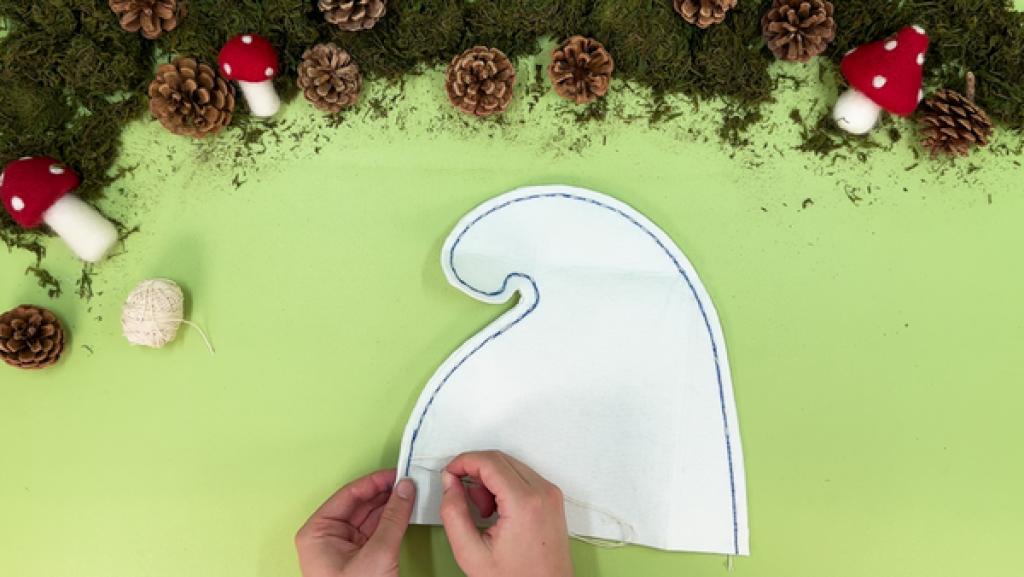 Kostenlose Bastelanleitung zum Herunterladen: Nähe deine eigene Schlumpfmütze!