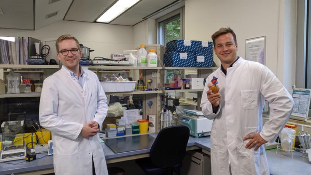 Moderator Felix mit Dr. Nikolaus Thierfelder