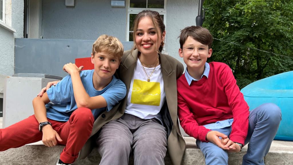 Sarah ist backstage bei Schloss Einstein | Rechte: KiKA / Andrea Thoben Sarah ist backstage bei Schloss Einstein | Rechte: KiKA / Andrea Thoben