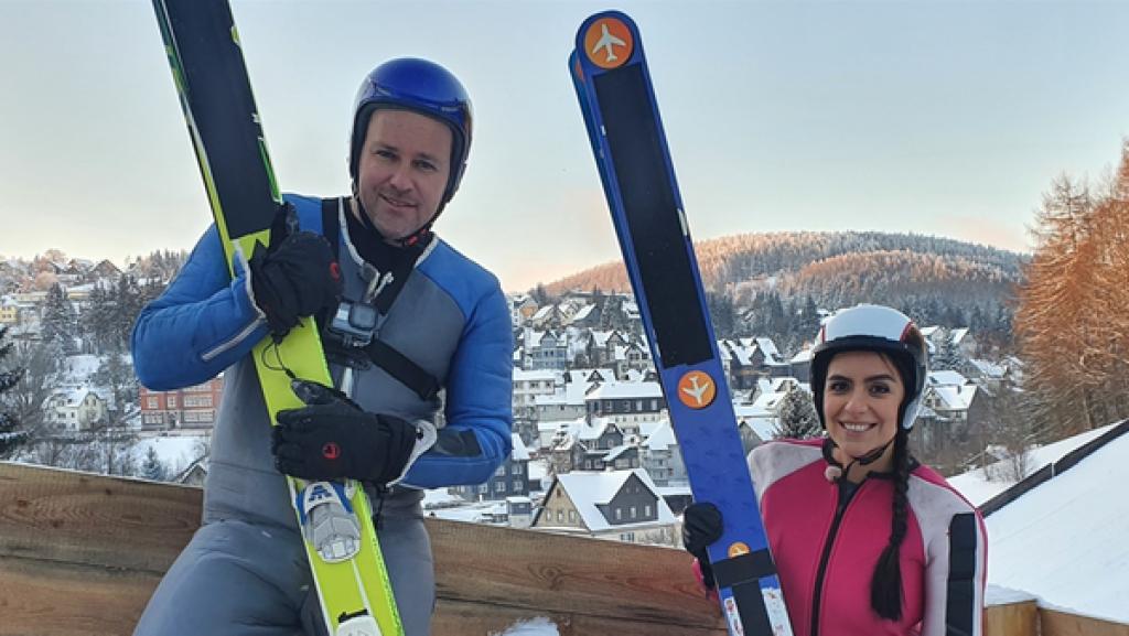 Jess und Ben stellen sich einer nicht ganz ungefährlichen Challenge: Sie wollen Skiadler werden und eine richtige Skisprungschanze bezwingen!