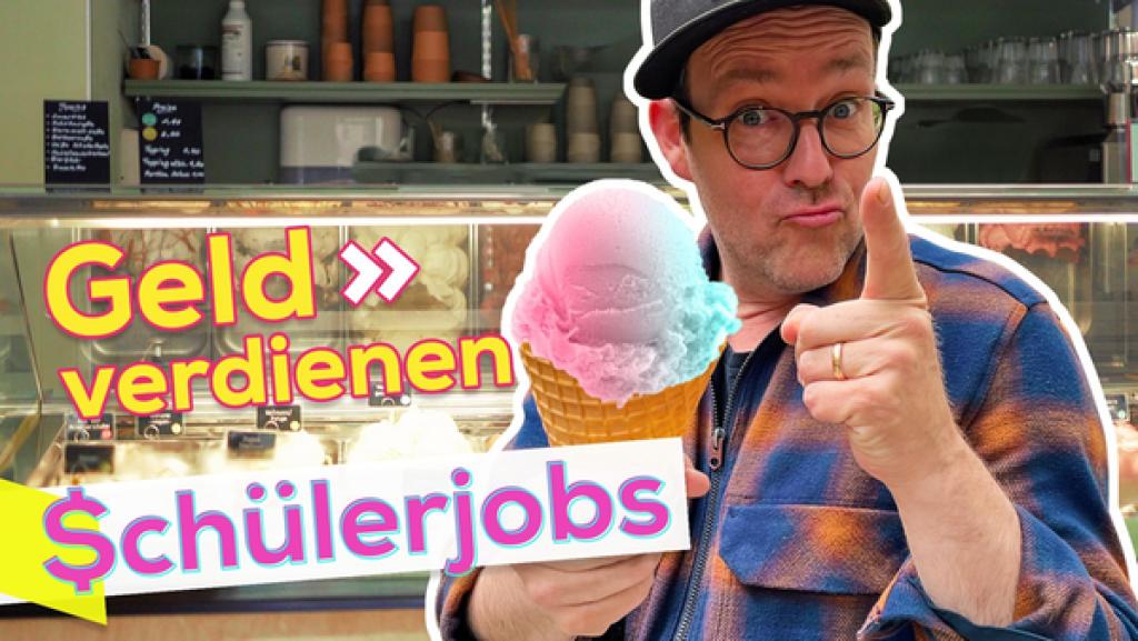 Rechts Ben, der einen Zeigenfinger in die Kamera zeigt. In seiner rechten Hand hält eine Waffel mit buntem Eis. Im Hintergrund ist eine Theke einer Eisdiele zu sehen. Vorne links der Titel in gelber Schrift: "Geld verdienen" und darunter ein weißes Banner mit pinker Schrift "Schülerjobs".
