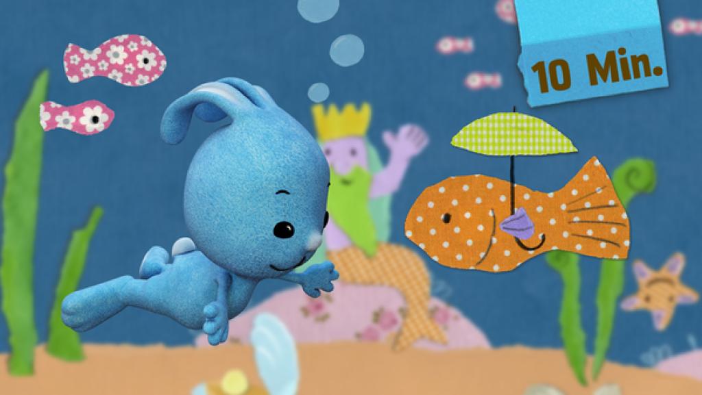 Kikaninchen schwimmt und trifft auf einen Fisch mit Regenschirm.