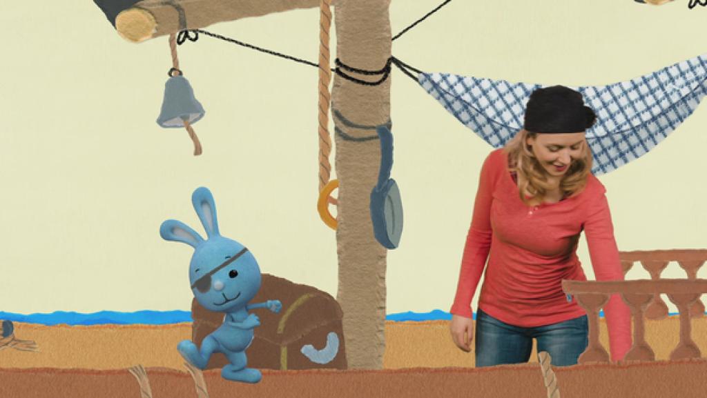 Hungrige Piraten | Rechte: KiKA Anni und Kikaninchen stehen als Piraten an Bord eines Piratenschiffes.