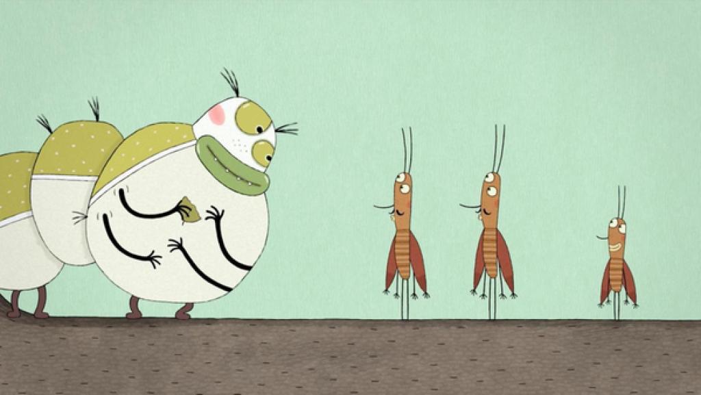 Eine dicke, grüne Raupe steht mit erwartungsfrohem Gesichtsausdruck vor drei braunen Käfern. Während die beiden größeren Käfer abweisend zur Raupe blicken, scheint der kleinste der Käfer freundlich gesonnen gegenüber der Raupe.