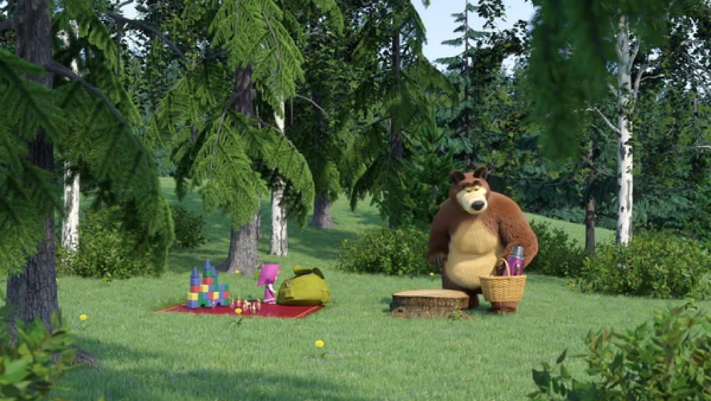 Mascha und der Bär wollen ein Picknick machen.