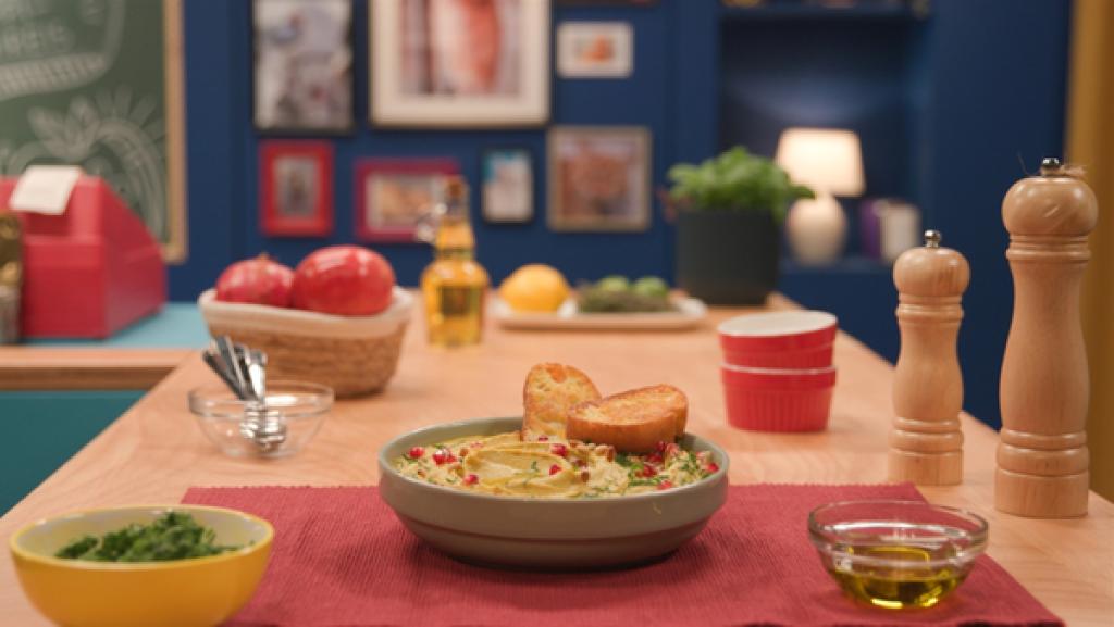 Die Leckerei des Tages ist Hummus.