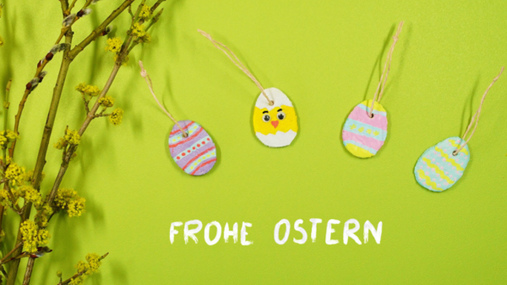 Salzteigeier | Rechte: KiKA Collage: KiKA-Osterdesign, Salzteigeier, Schriftzug "Frohe Ostern"