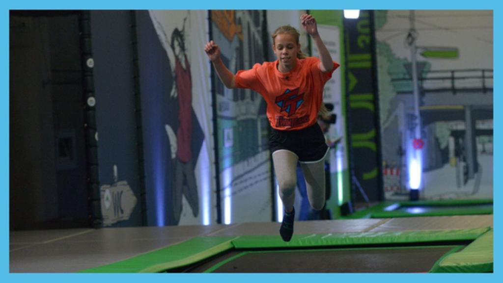 Lisa gibt in der Würfel-Challenge alles; rbb/Thomas Ernst; rbb/Thomas Ernst