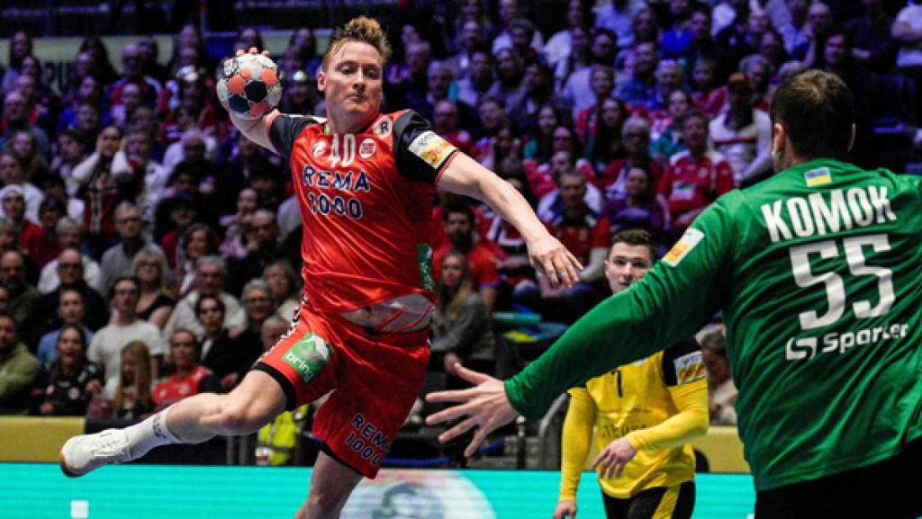 Norwegens August Pedersen beim Wurf