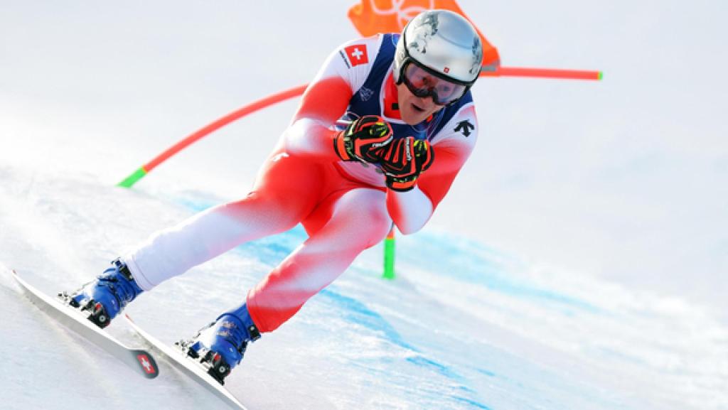 Marco Odermatt bei der Abfahrt in Aktion