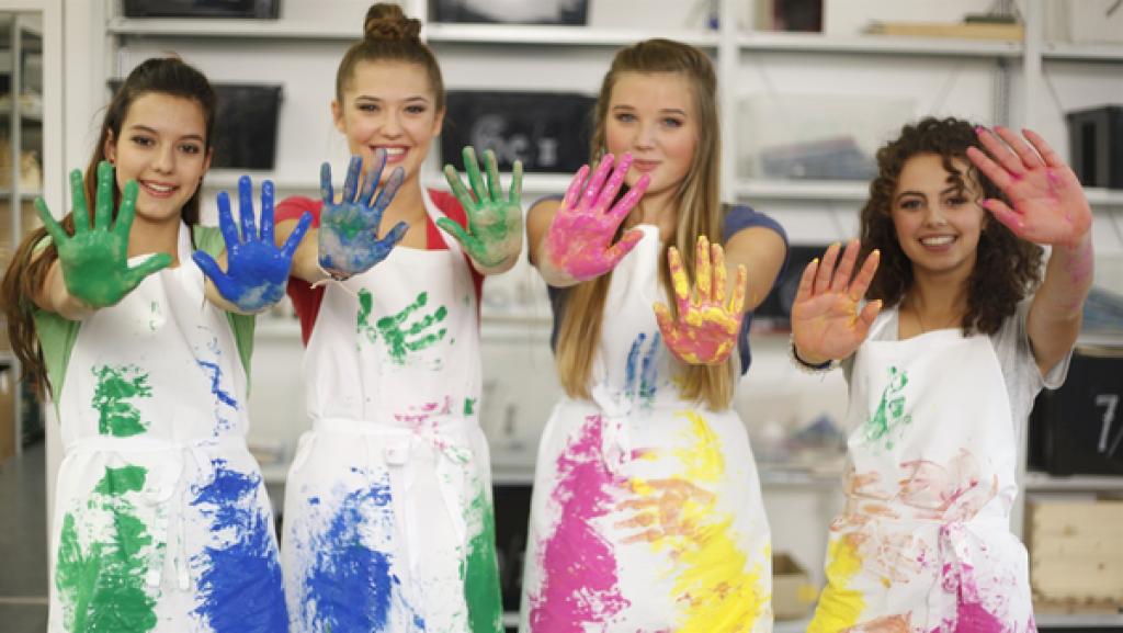 Die TanzAlarm-Kids v.l.: Kim, Lara, Annika und Leoni im Kunstraum