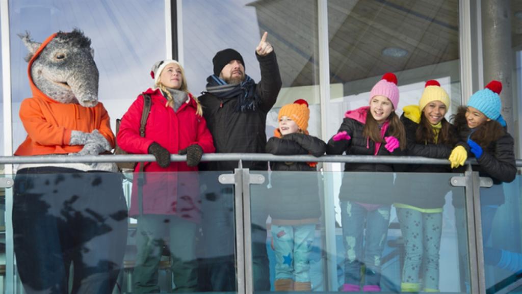 Auf dem Top Mountain Star haben die TanzAlarm-Crew, TanzAlarm-Kumpel Kai Lüftner und ein ziemlich frierender TanzTapir eine gute Aussicht.