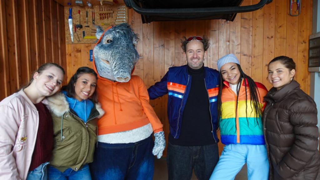 Bei den TanzAlarm Kids und Tom steht die Welt Kopf.