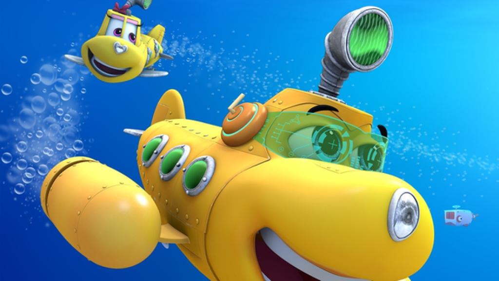 Mittig ist U-Boot Timmy mit Spezialbrille unter Wasser unterwegs. Freudig beobachtet ihn Bess aus dem Hintergrund. Andere Fische und U-Boote sind neben ihnen.