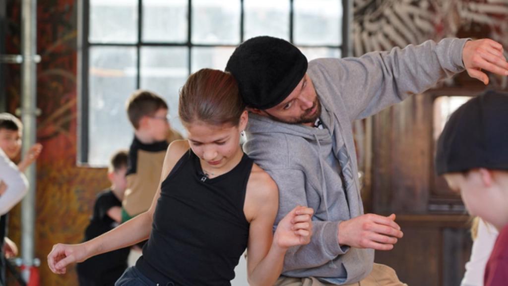 Luisa beim Breakdance Training