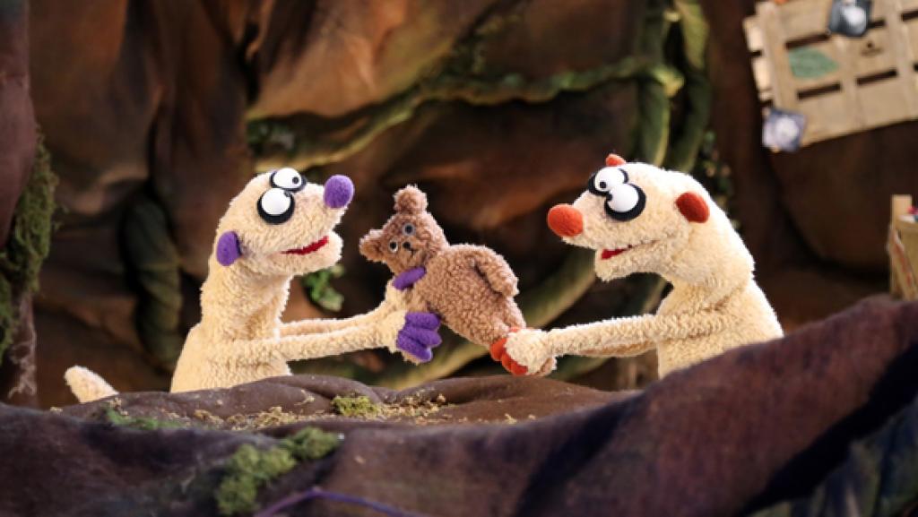 Auch die Erdmännchen Jan & Henry geraten mal in einen kleinen Streit.