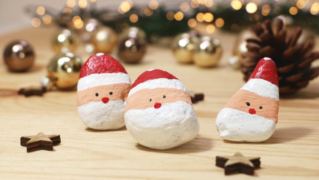 Nikolaussteine | Rechte: KiKA Bemalte Steine mit Nikolaus-Gesicht