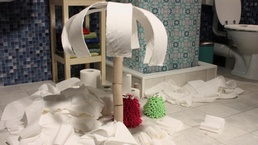 Folge 4. Klopapier: Wisch & Mop unter einer Klopapierpalme